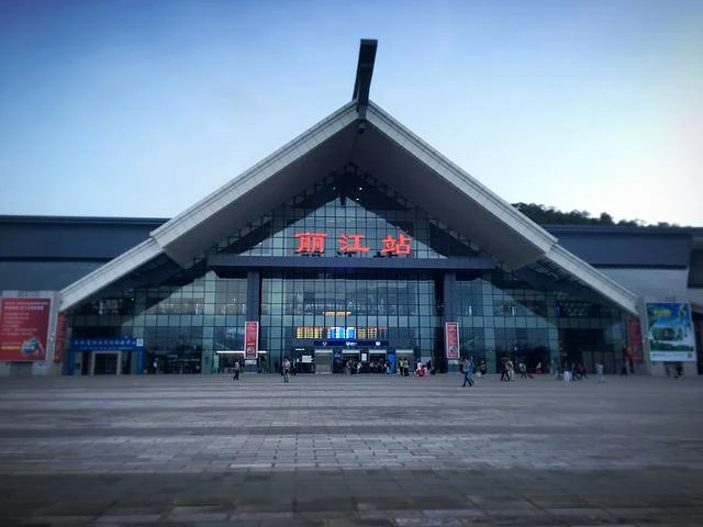 呼和浩特到丽江物流公司/专线 实时反馈/全+境+达+到 呼和浩特到丽江物流公司/专线 实时反馈/全+境+达+到